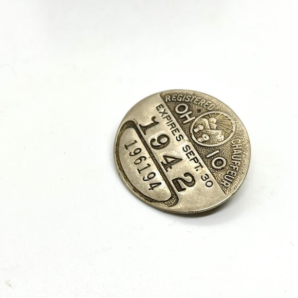 VINTAGE 1942 OHIO CHAUFFEUR Badge Brooch Metal License Pin  Oval 1940s Gag Gift - Picture 4 of 9